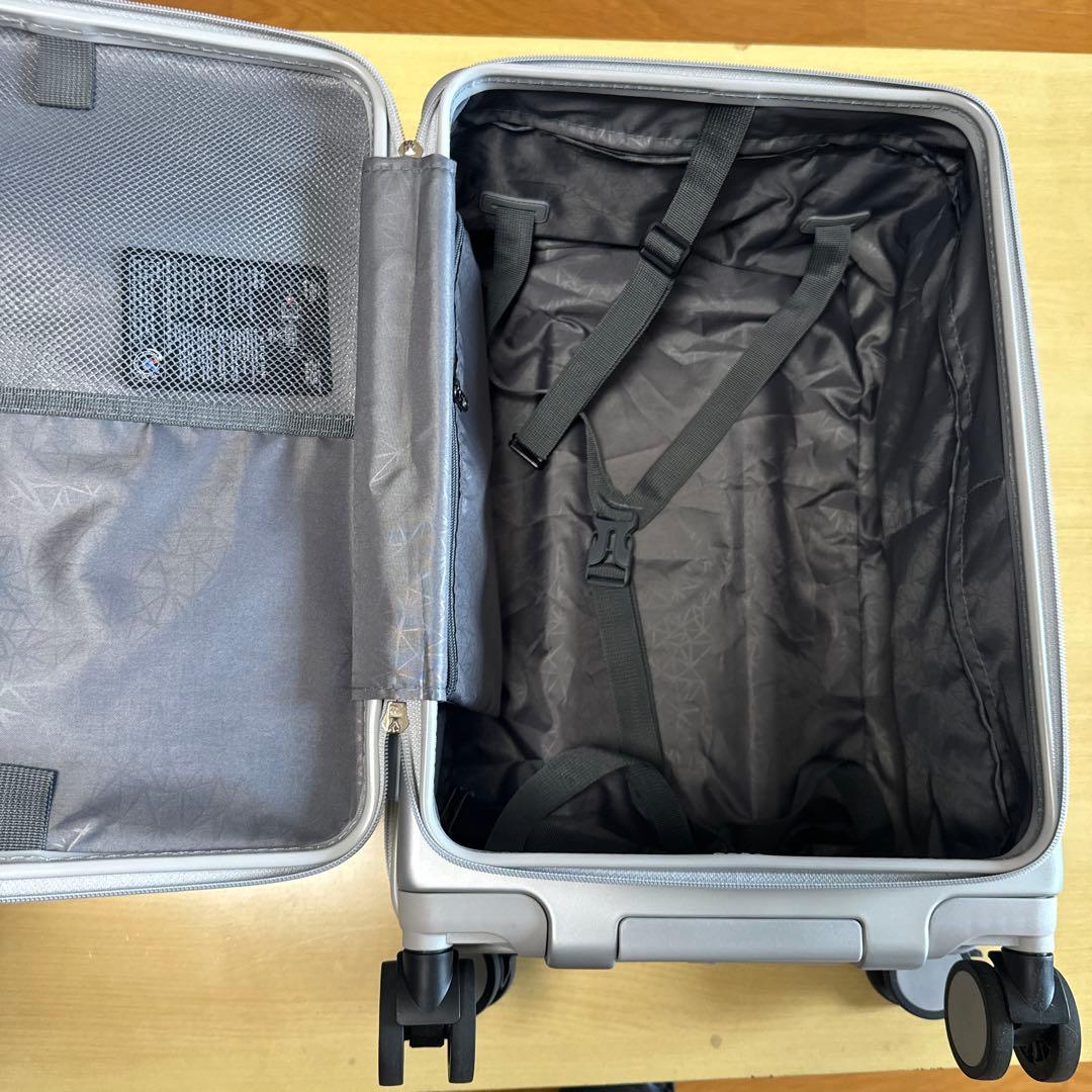 スーツケース　キャリーケース　Sサイズ