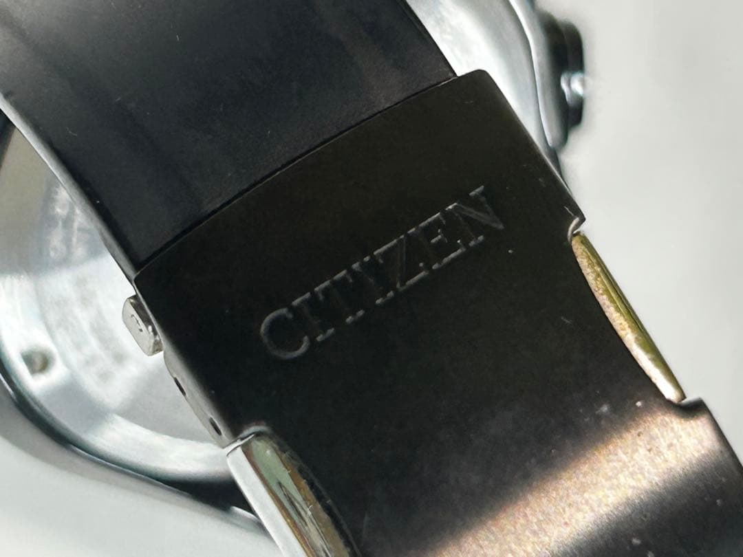 シチズン エコ・ドライブ Bluetooth ブラック＆ゴールド