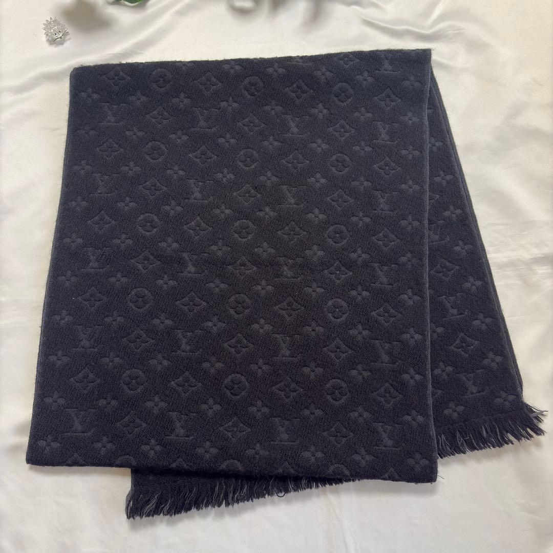 ヴィトン　エシャルプ モノグラム クラシック　マフラー　ブラック