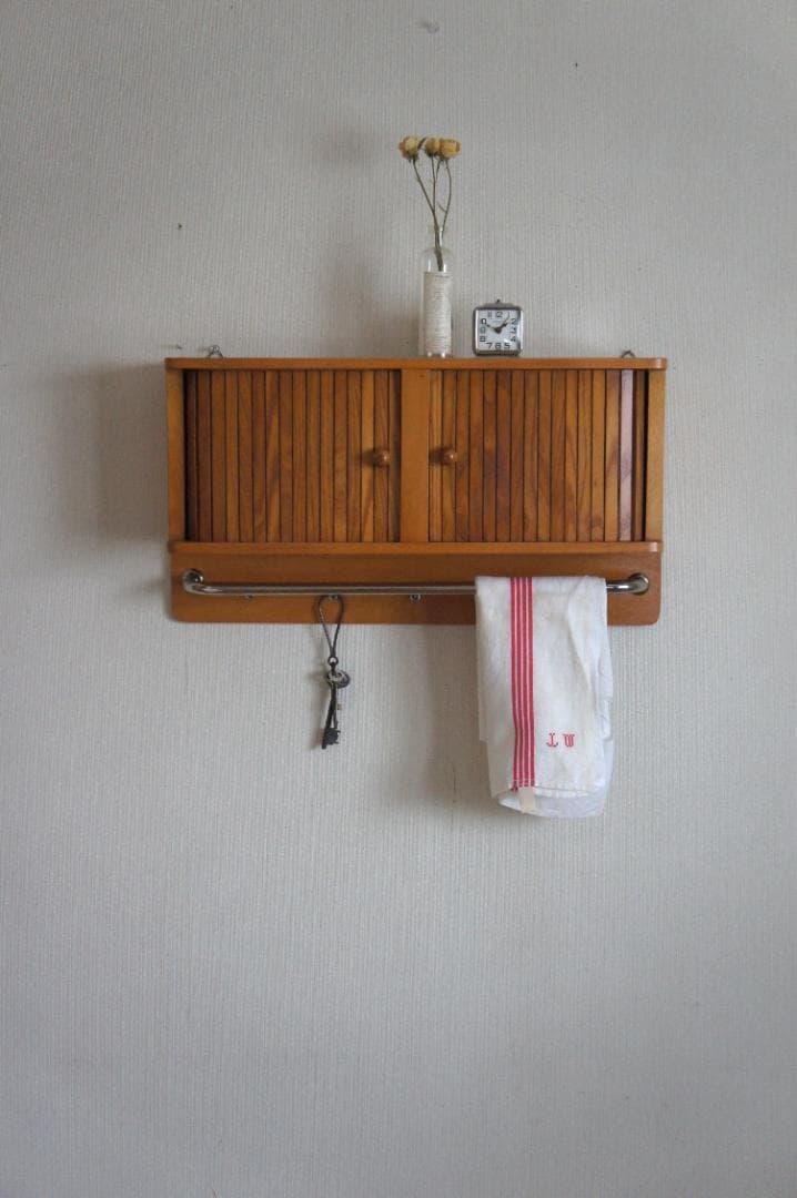 ウォールキャビネット　蛇腹扉　飾り棚　ブロカント　フランス　アンティーク