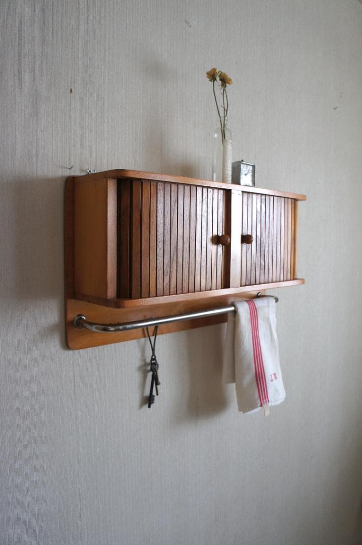 ウォールキャビネット　蛇腹扉　飾り棚　ブロカント　フランス　アンティーク