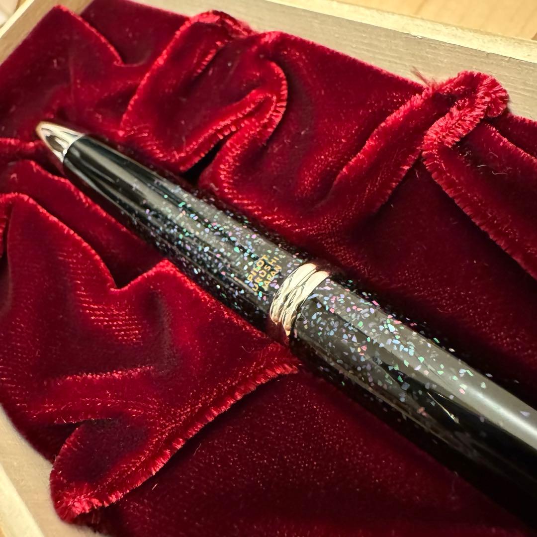 【ほぼ未使用】　PILOT　キャップレス　万年筆　螺鈿　ブラックM字（中字）