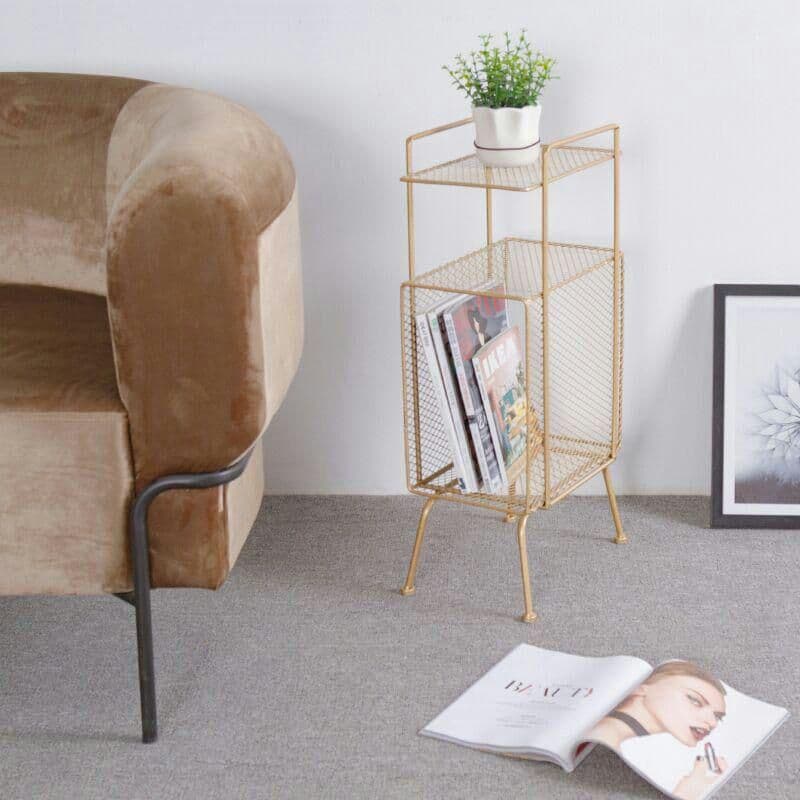 北欧のソファーのそばに鉄芸着地雑誌本棚寝室小型超狭辺ins枕元ロッカー棚