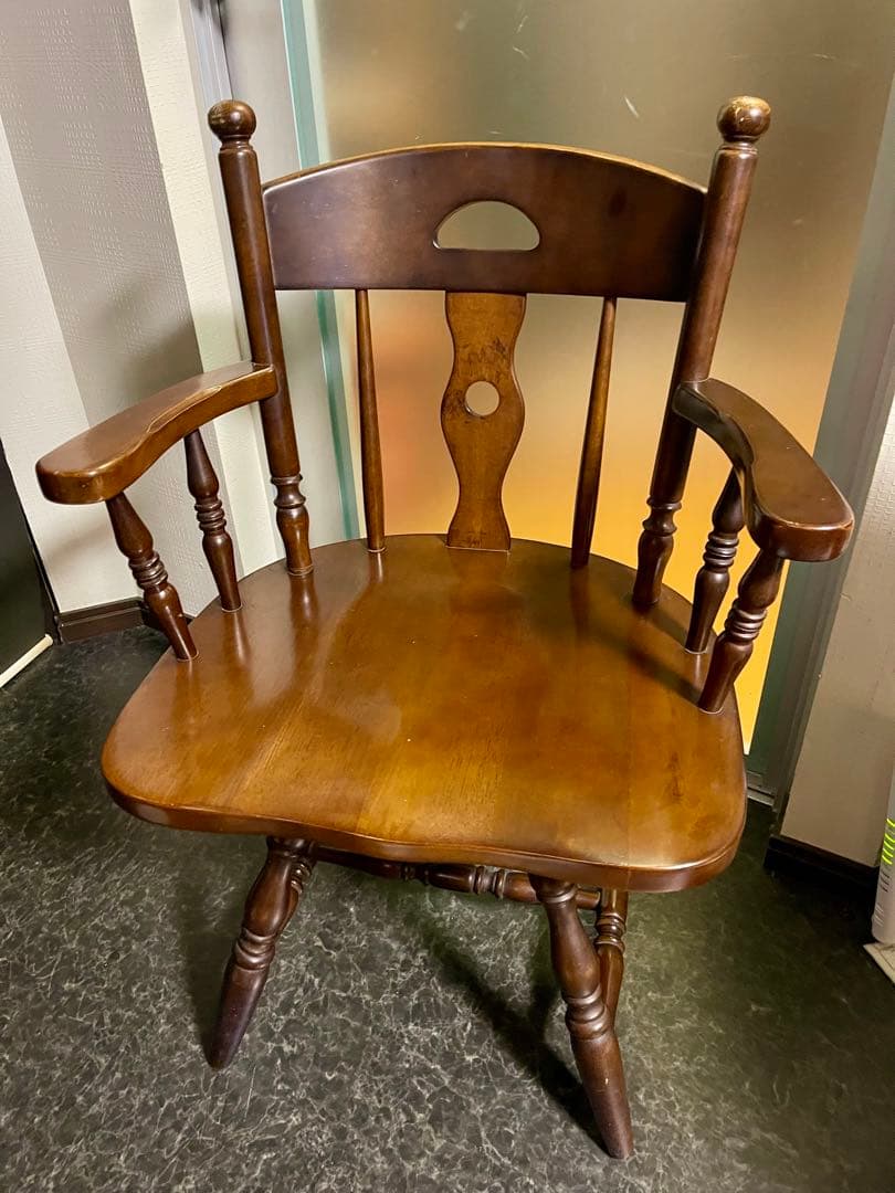 クラシック ウィンザータイプ 回転式 アームチェア キャプテン 飛騨産業？