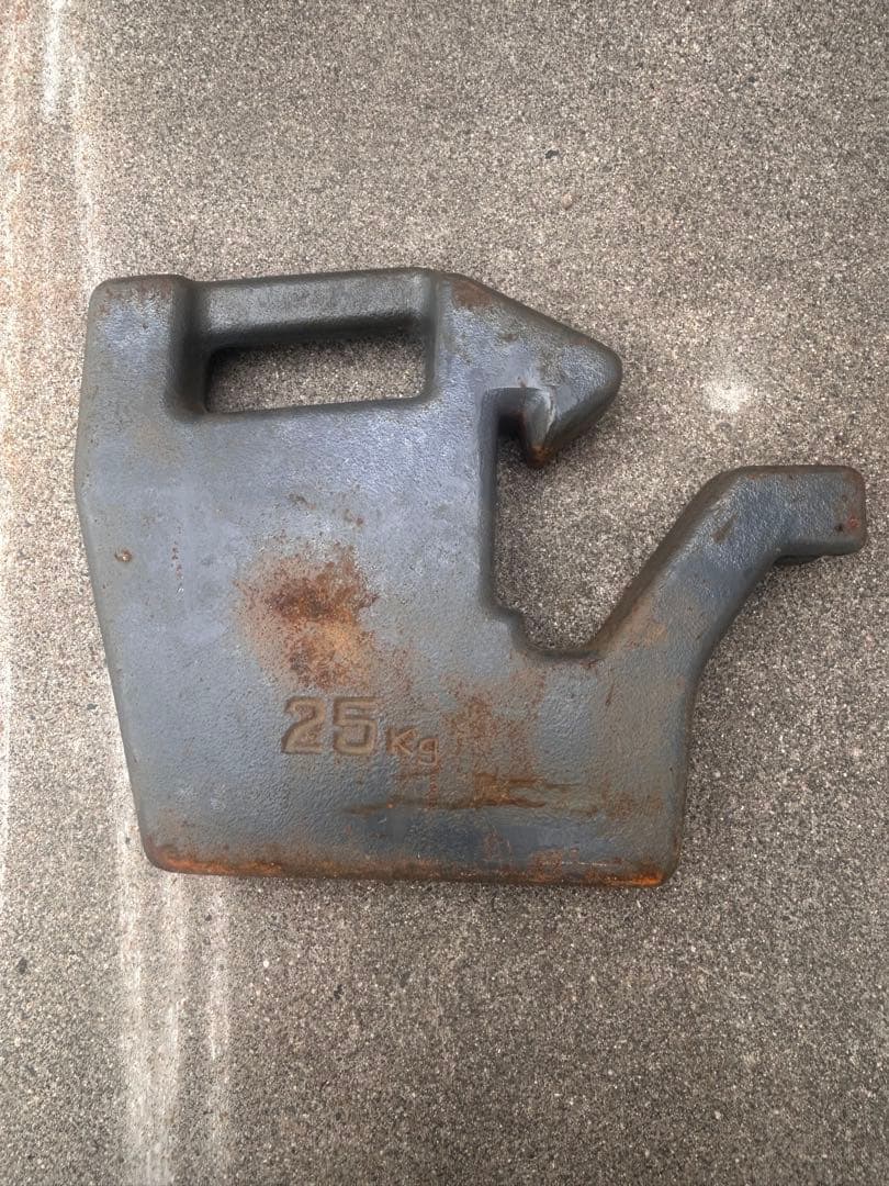 【即購入不可】金属製 25kg おもり　トラクターフロント用