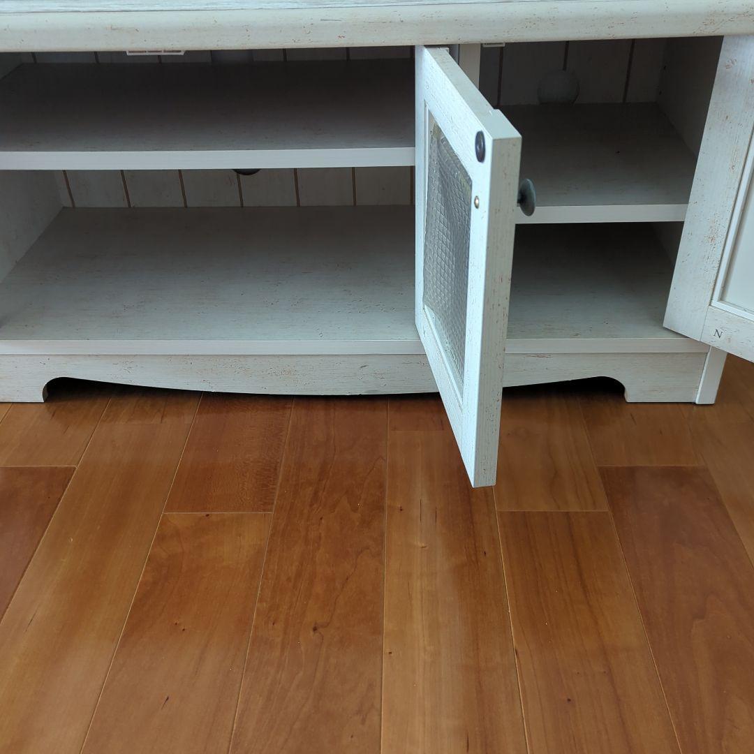 ホワイト 木製ラック ガラス扉付き