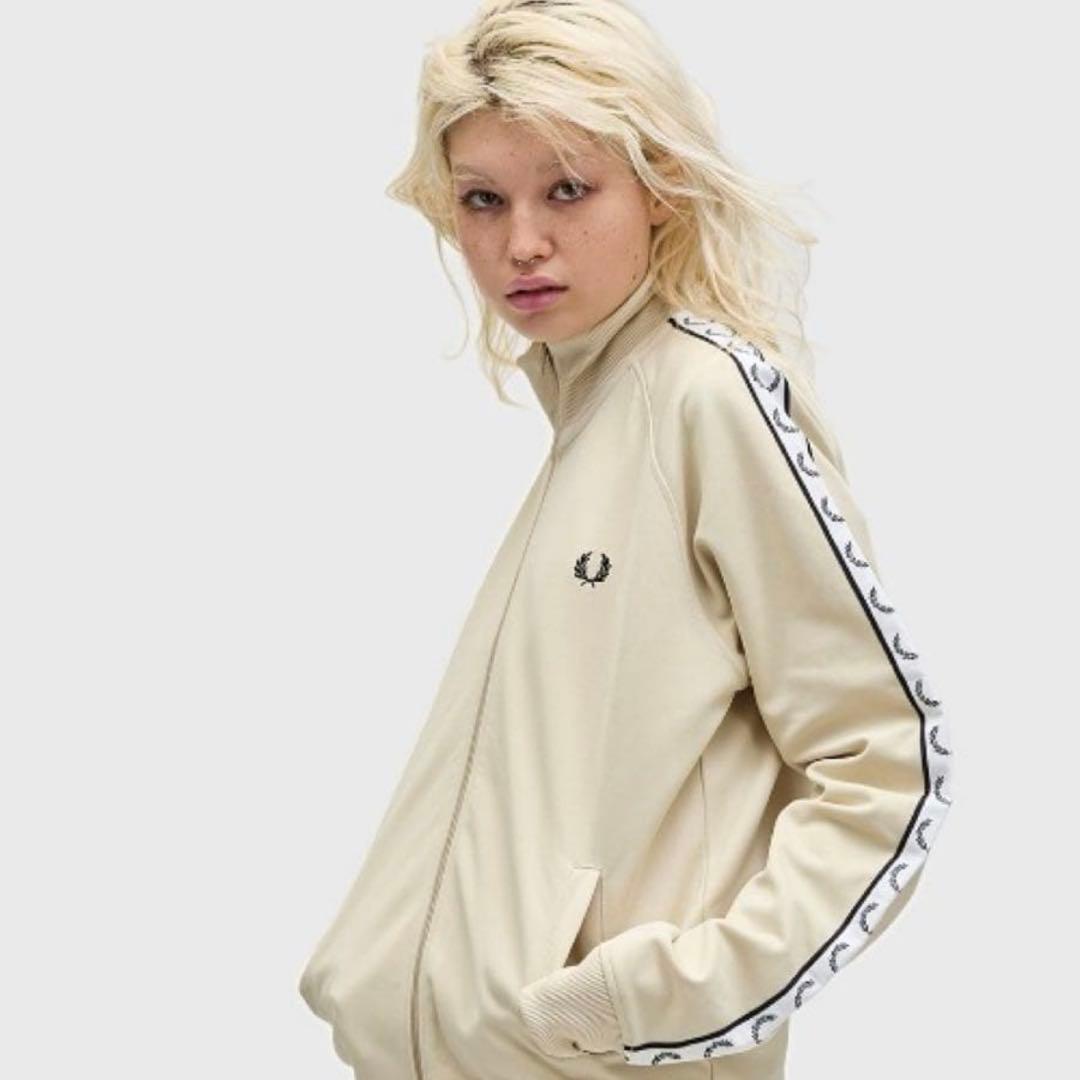 Taped Track Jacket／フレッドペリートラックジャケット完売カラ－