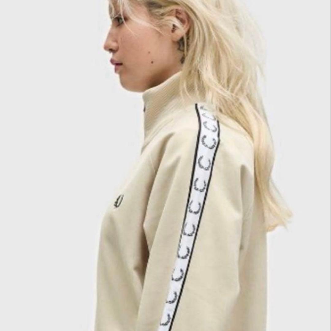 Taped Track Jacket／フレッドペリートラックジャケット完売カラ－
