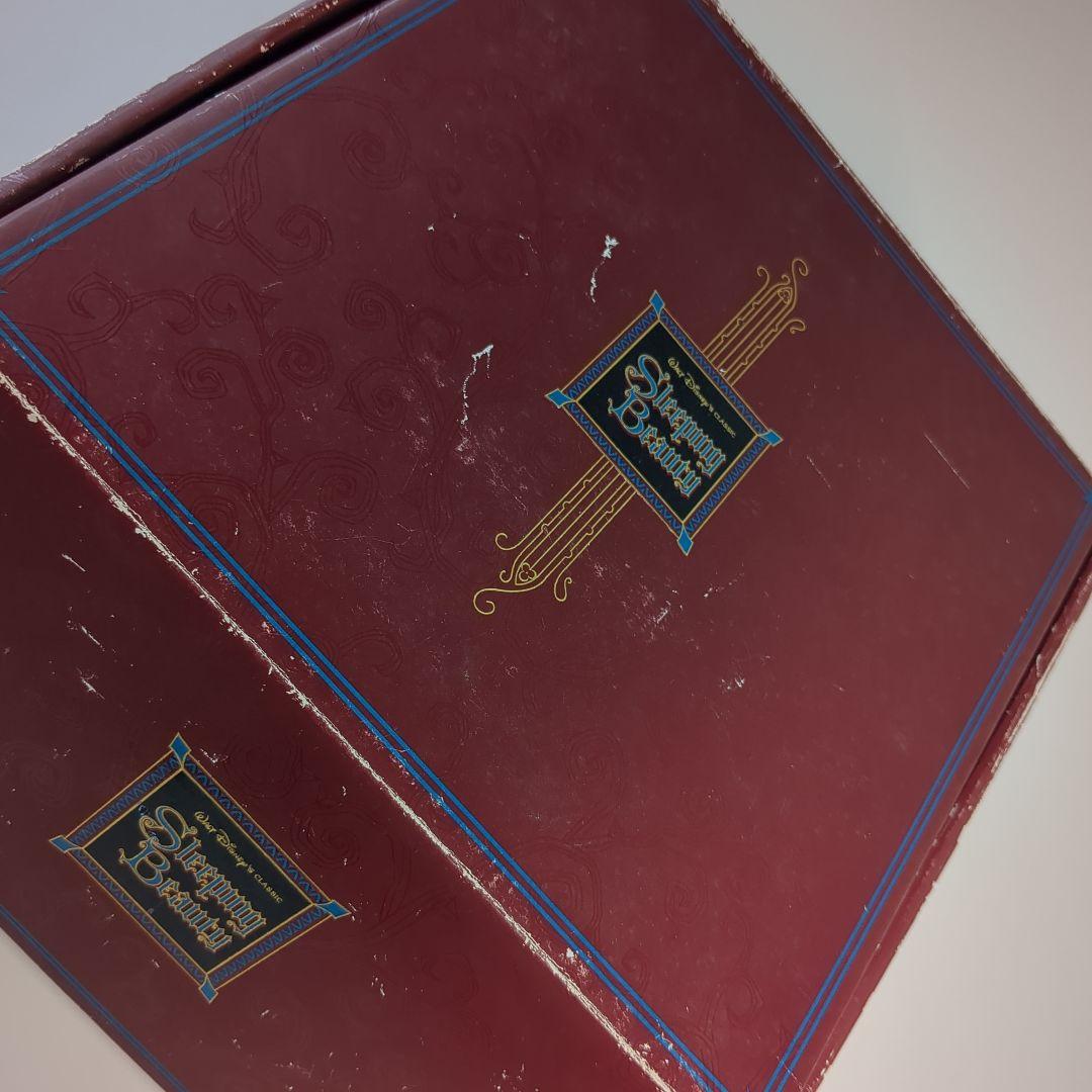 眠れる森の美女　オーロラ姫 3Dレリーフプレート 　ディズニーストア