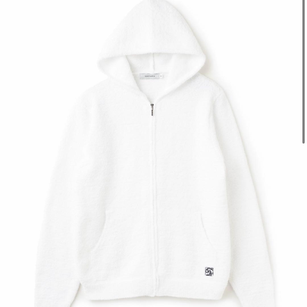 新品未使用！カシウェア★フーディーライトパーカー