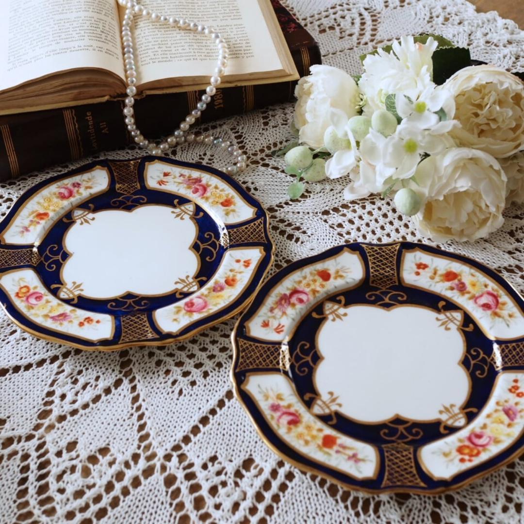 素敵　英国ハマースレイ　コバルト＆ゴールド　ローズ　プート２枚　F3