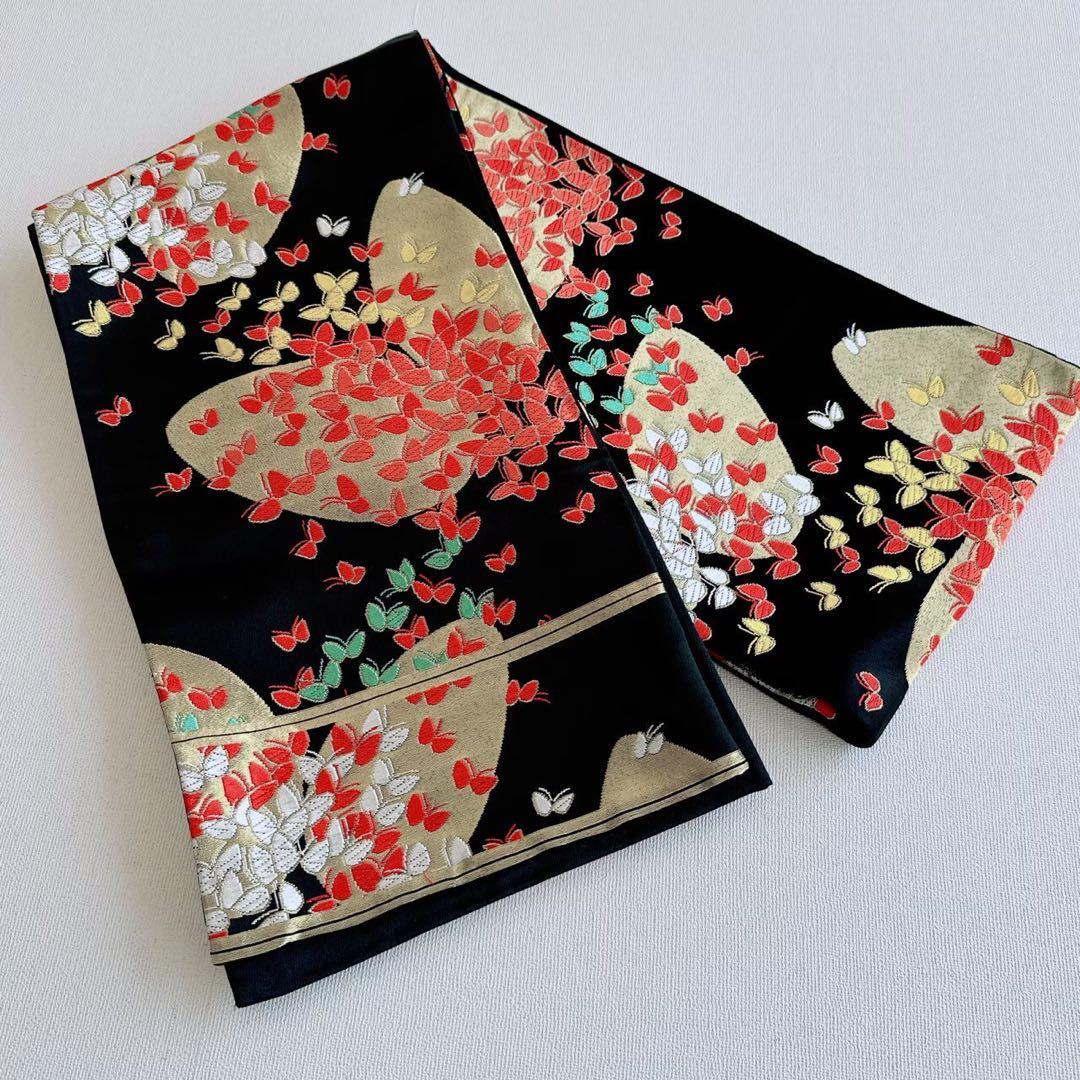 フルセット　七五三　7歳女の子　総しぼり　金糸　刺繍　鼓　黒袋帯　蝶　7066