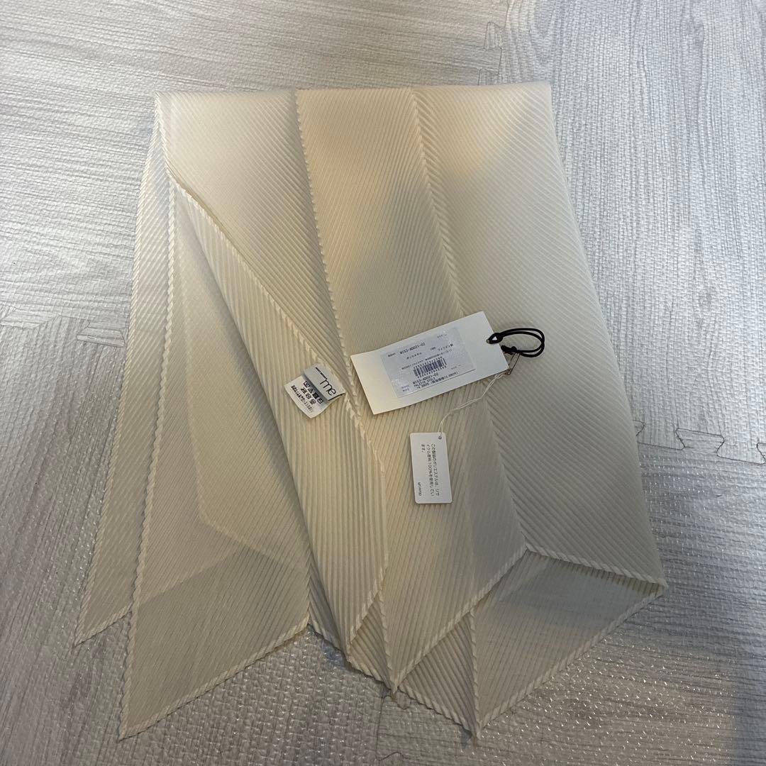 ISSEY MIYAKE ホワイト プリーツスカーフ