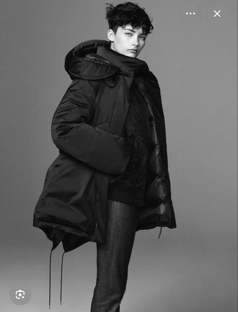 完売品UNIQLO プラスJ ダウンコート Lサイズ 黒