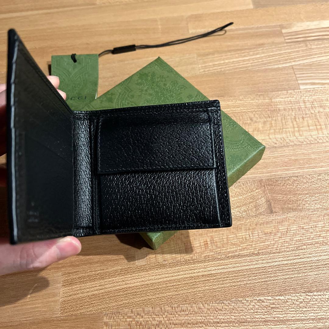 美品　GUCCI グッチ　二つ折り財布