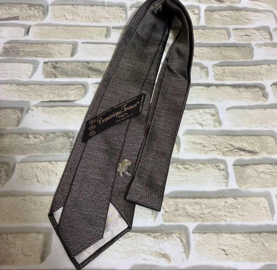 ドミニクフランス猫刺繍 グレー シルクネクタイ