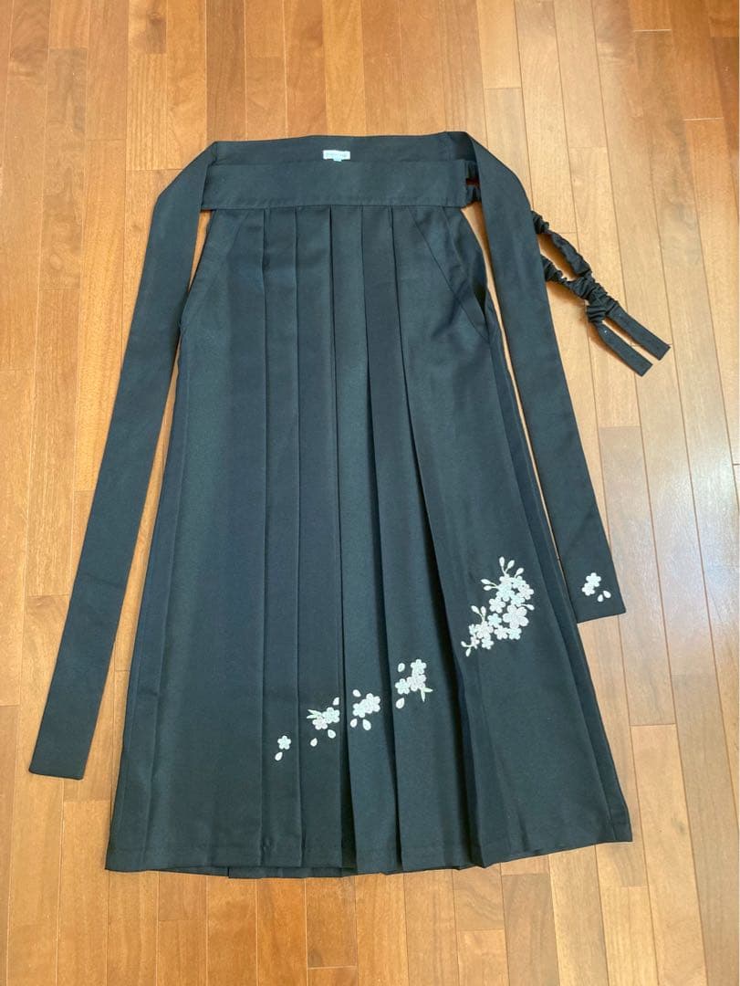 Catherine Cottage 椿ベージュ・黒袴・肌襦袢のセット 160