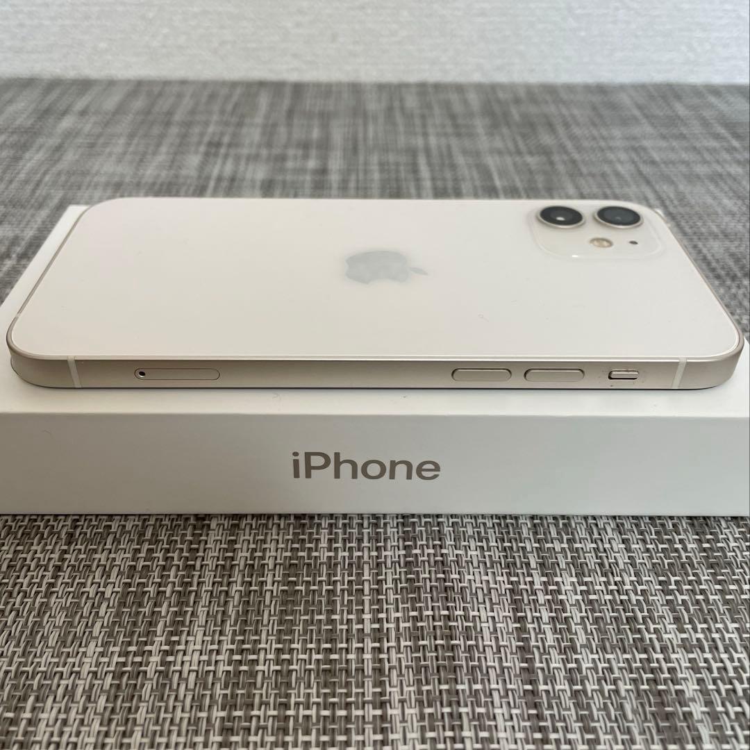 Apple iPhone 12 ホワイト 64GB ケース付き