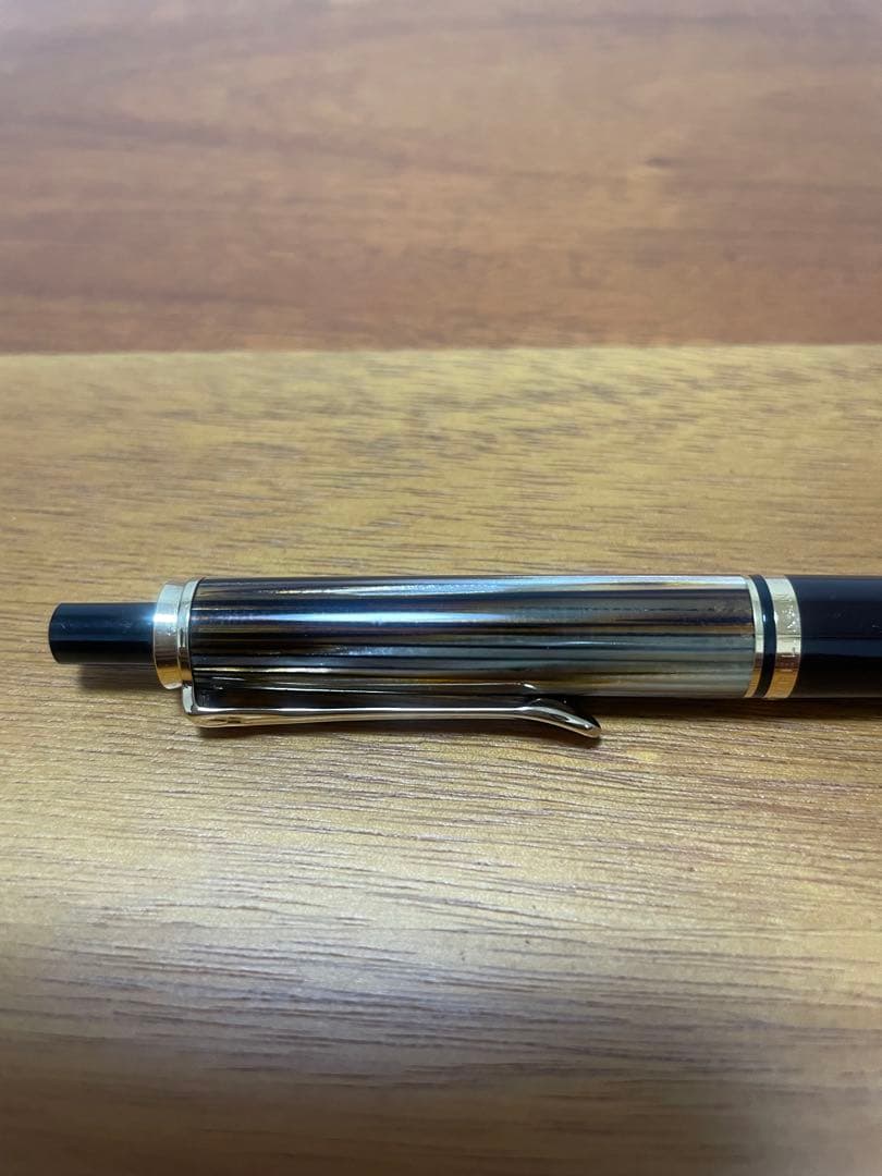 Pelikan ボールペン スーベレーン400 茶縞