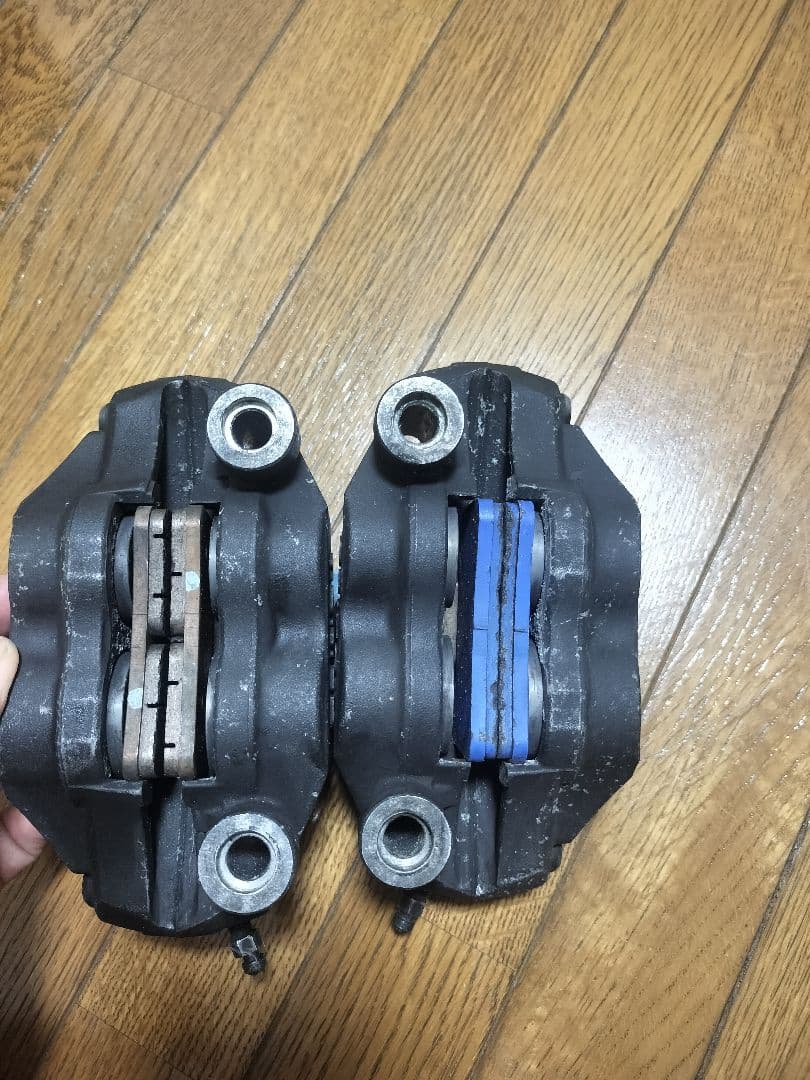 N*o様 Tokico ブレーキキャリパー 黒