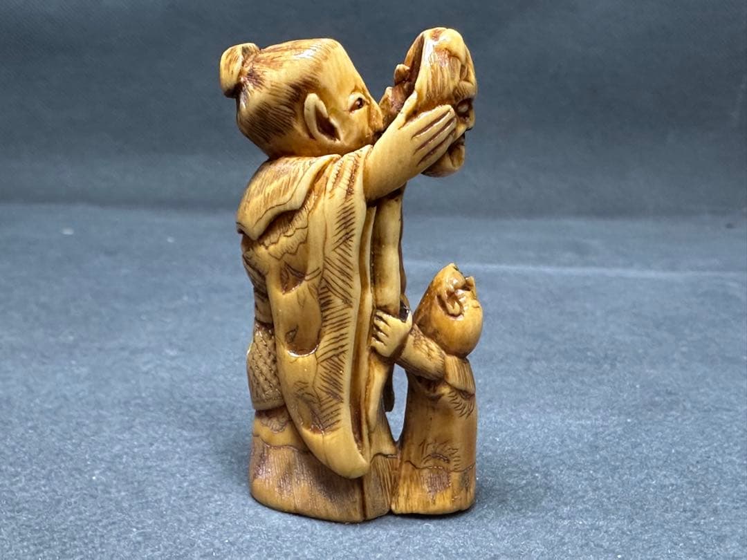 極上　根付　面と唐子　天然素材　アンティーク　和彫　置物　骨董　飾り物　古美術品