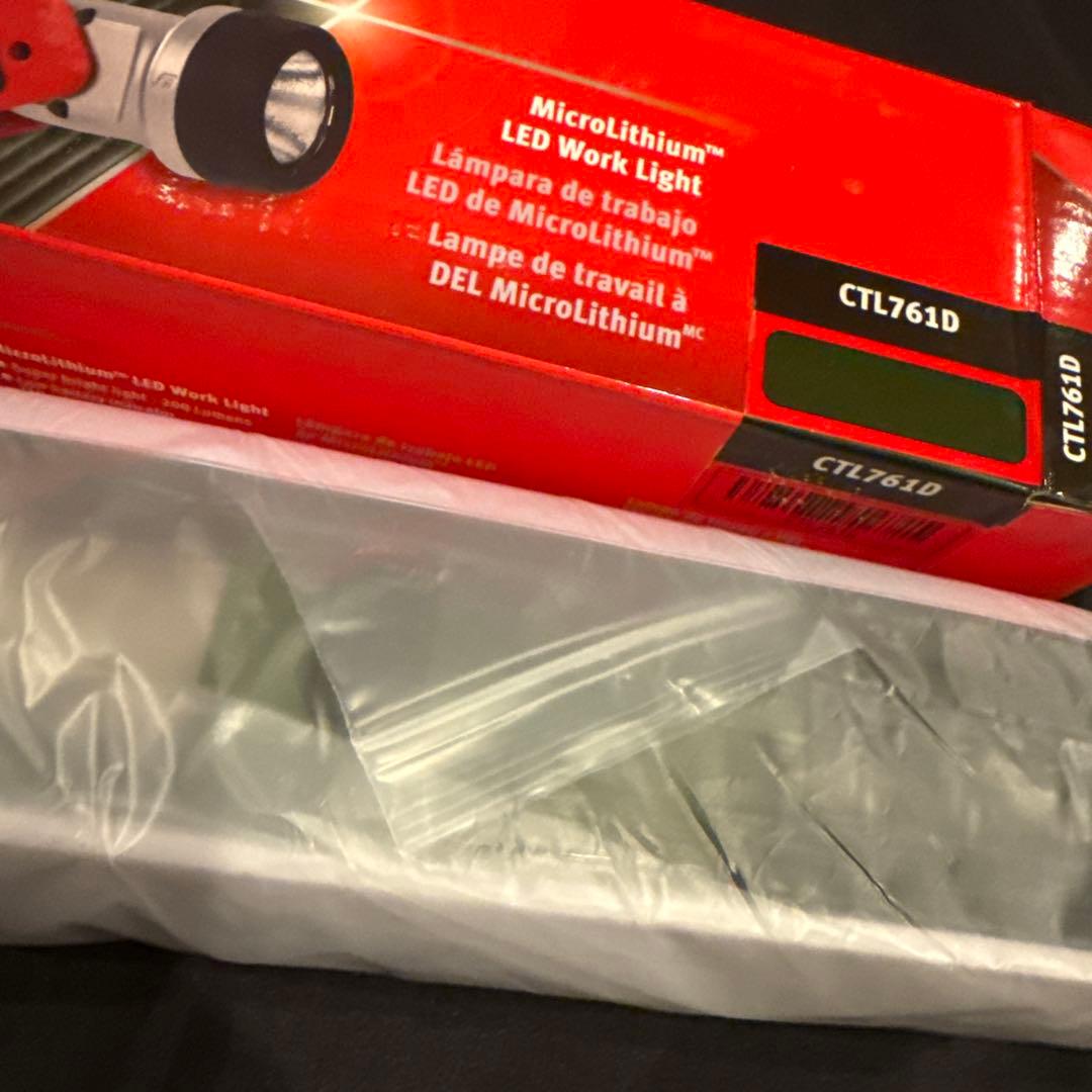 スナップオン　CTL761 LEDライト　ダークグリーン