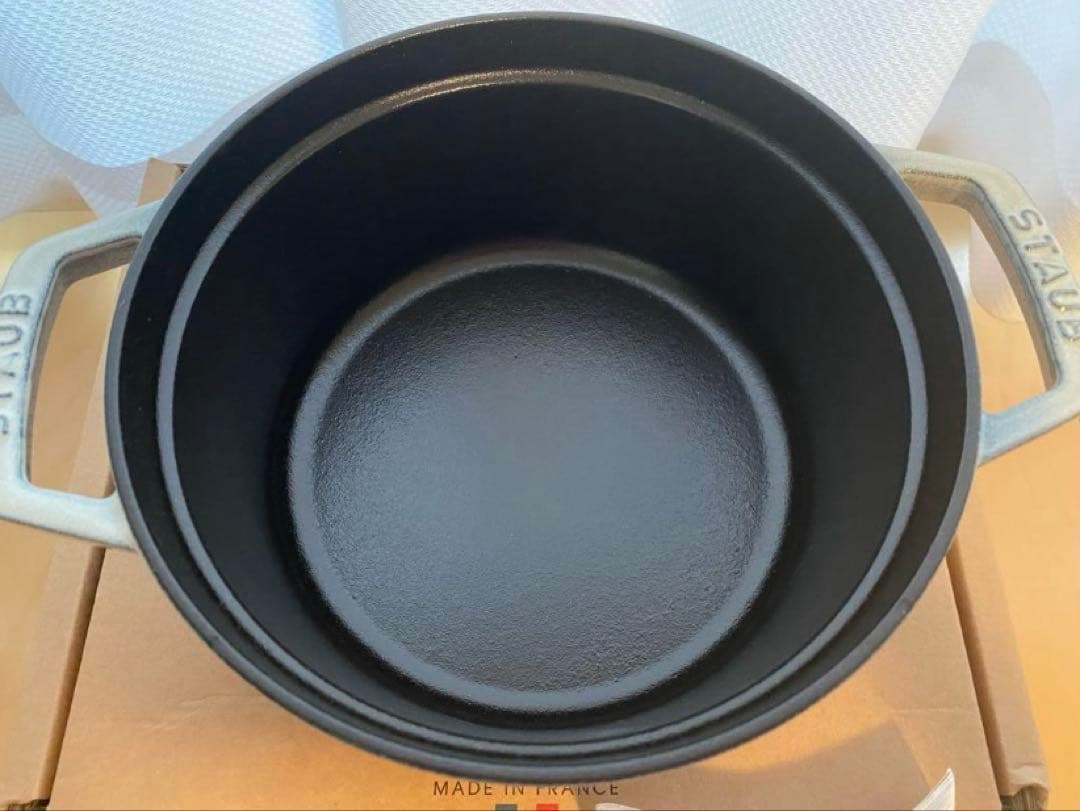 新品未使用★STAUB ストウブ ココットラウンド 20cm＊カンパーニュ