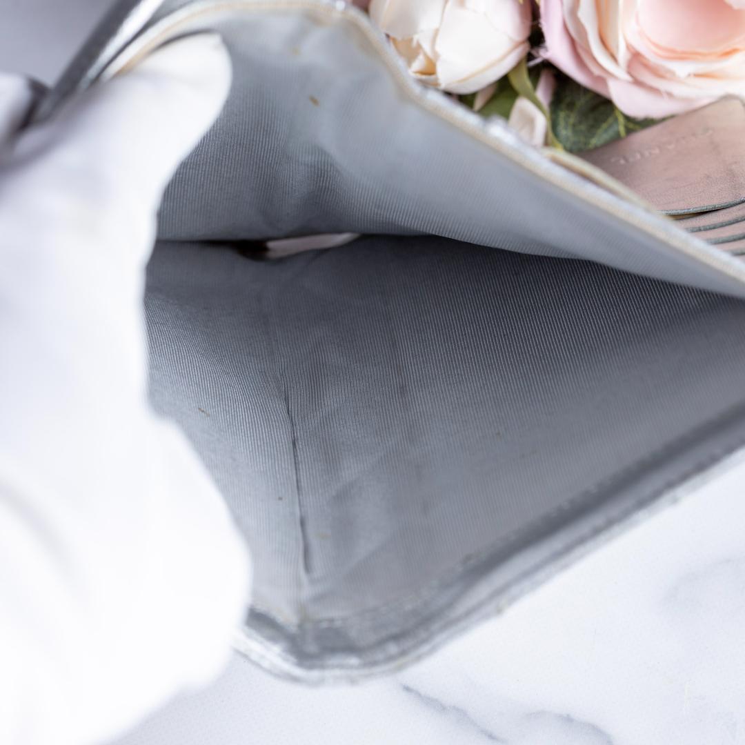 CHANEL マトラッセ ラムスキン 二つ折り長財布 財布 シルバー