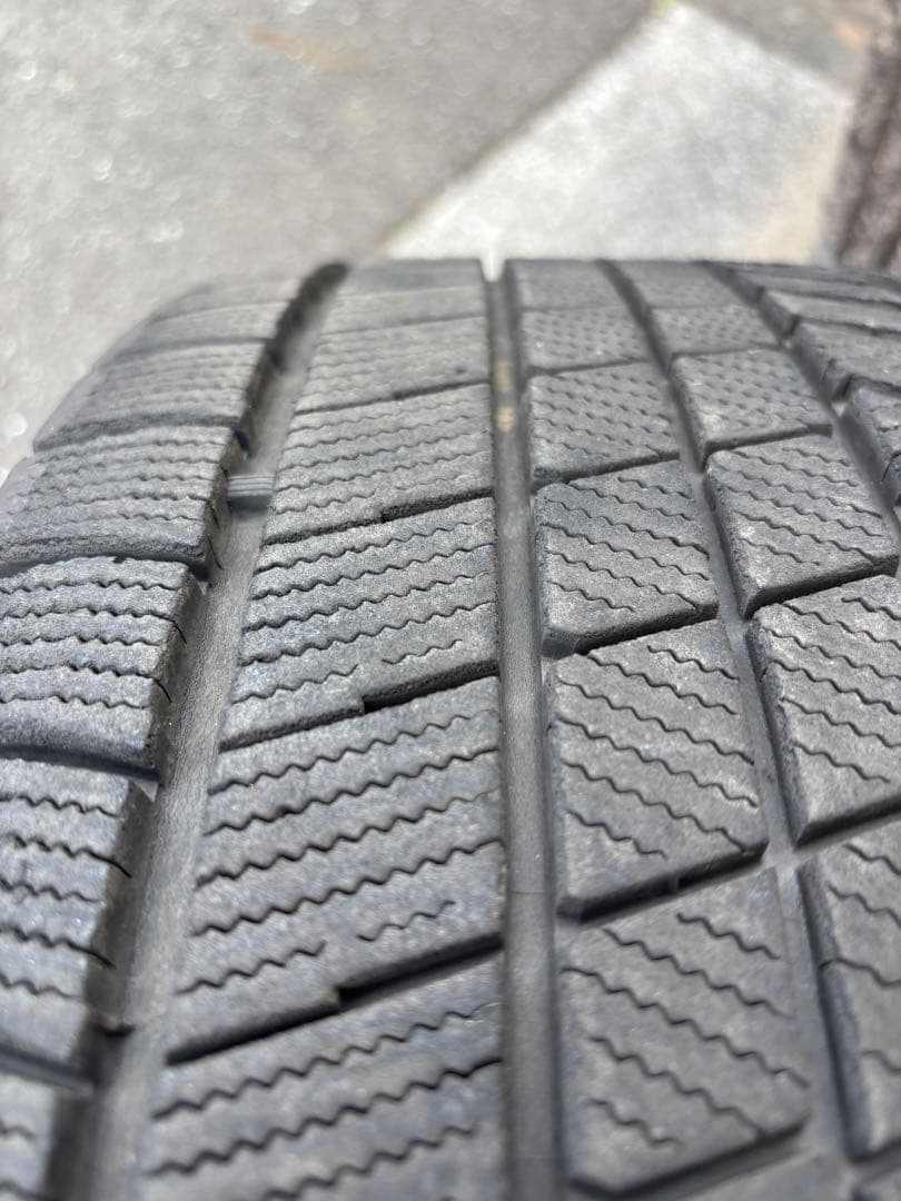 ブリザックvrx3　235/55r18