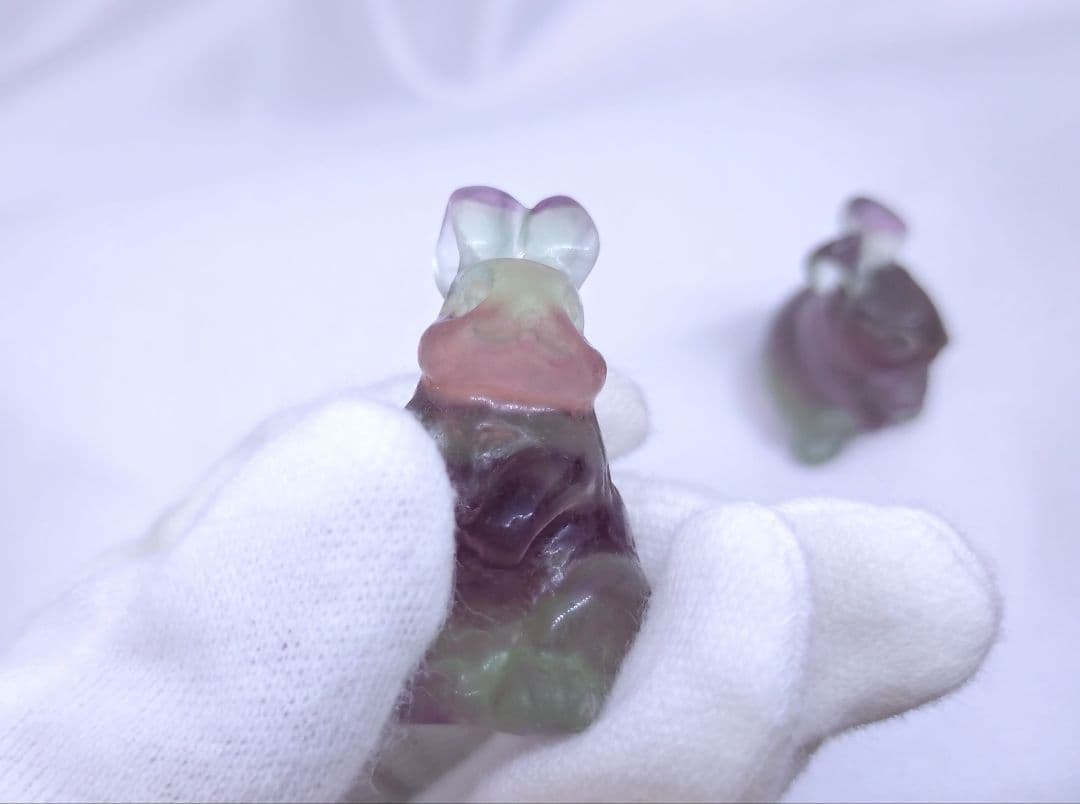 キャンディー フローライト うさぎ　セット　カービング　彫り物　双子　ペア　蛍石