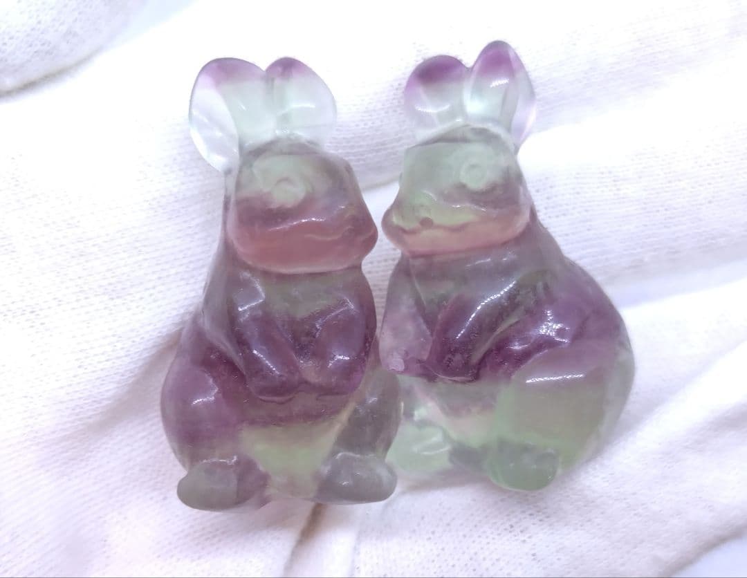 キャンディー フローライト うさぎ　セット　カービング　彫り物　双子　ペア　蛍石
