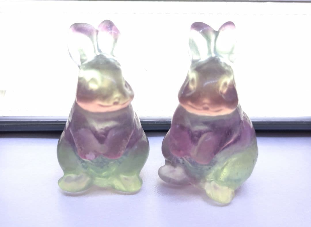キャンディー フローライト うさぎ　セット　カービング　彫り物　双子　ペア　蛍石
