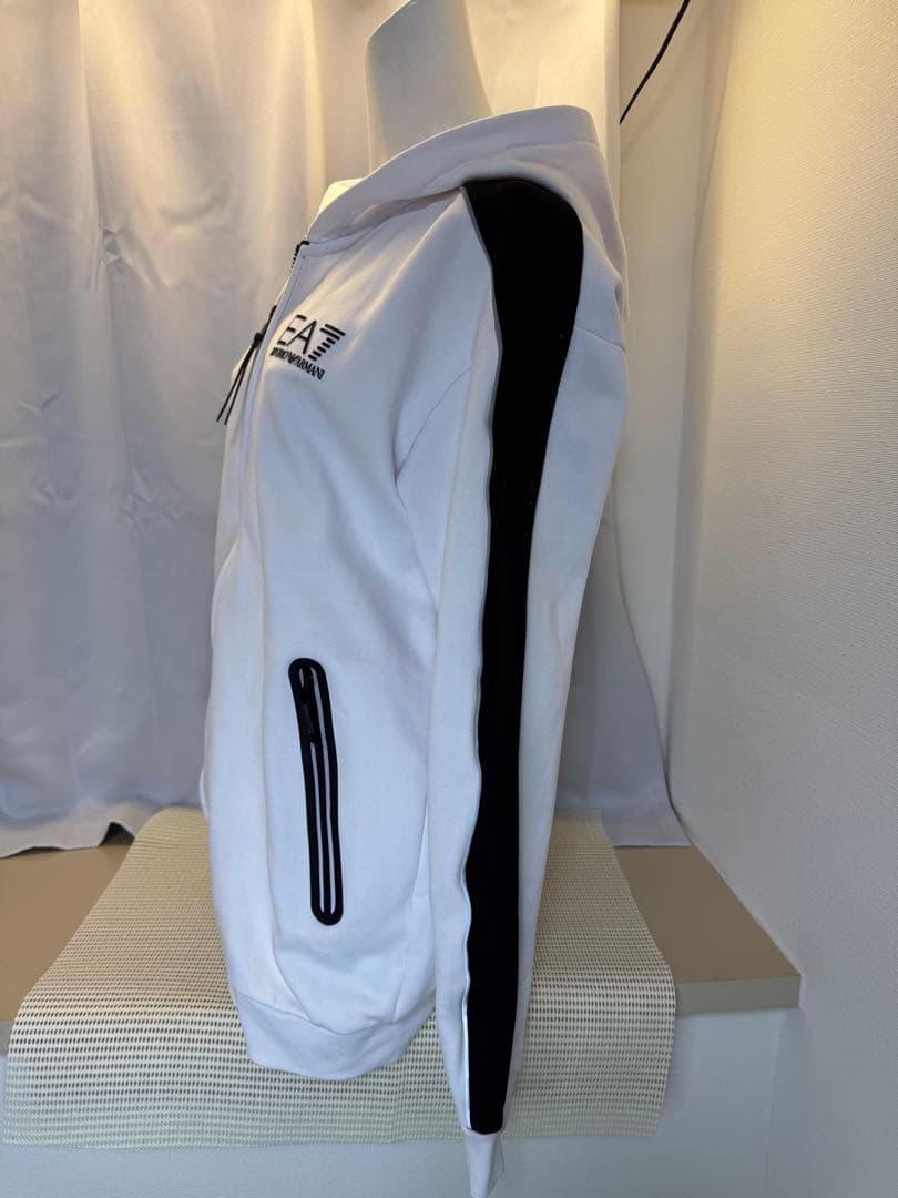 EA7 EMPORIO ARMANI 袖ロゴラインL（XL）ほぼ新品