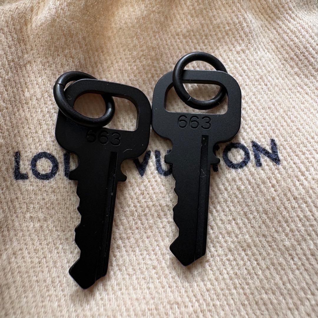 LOUIS VUITTON ブラック トートバッグ