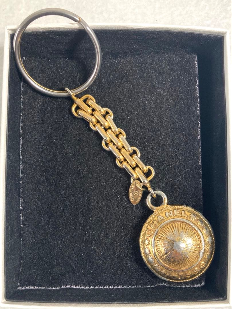 CHANEL シャネル　キーホルダー　キーリング　バッグチャーム　ゴールド　箱付