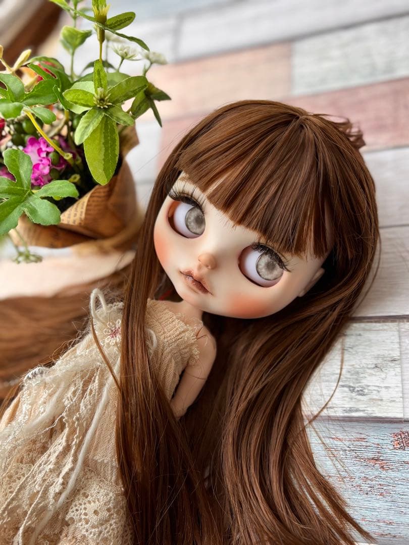 カスタムアイシードール　ネオサイズ　白肌　本体のみ