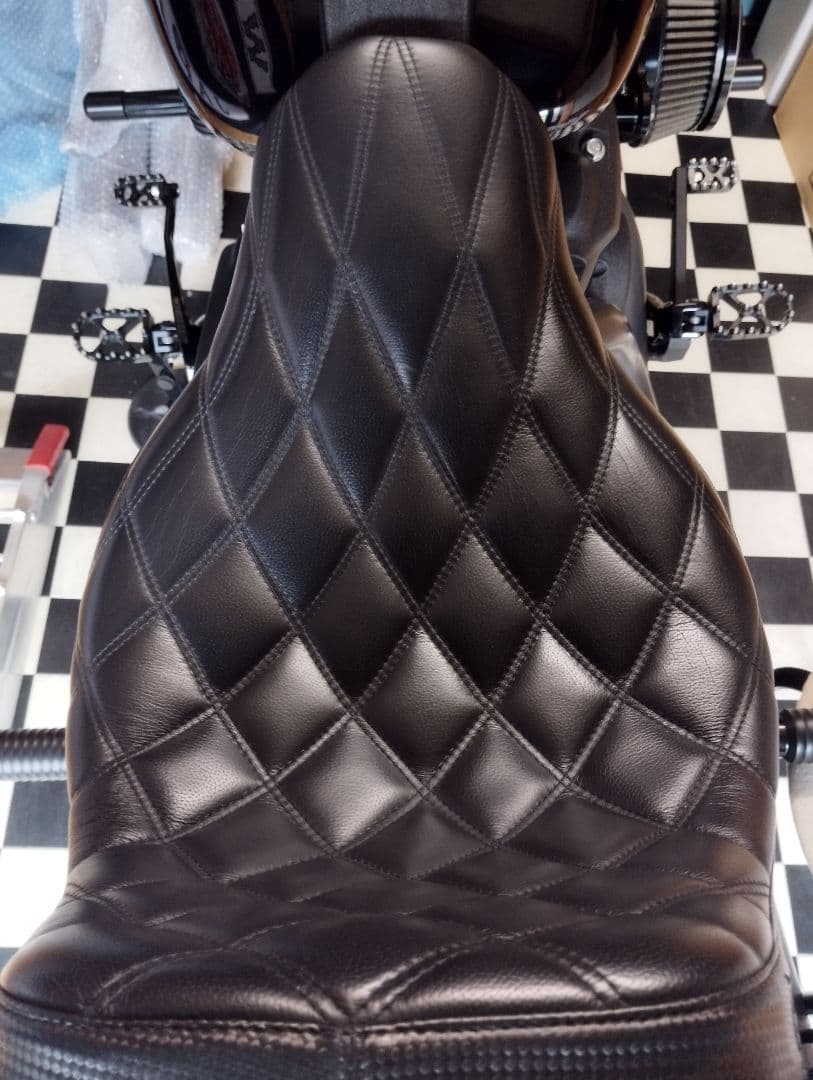 ハーレー　コルビン　BMC　シート　FXLRS