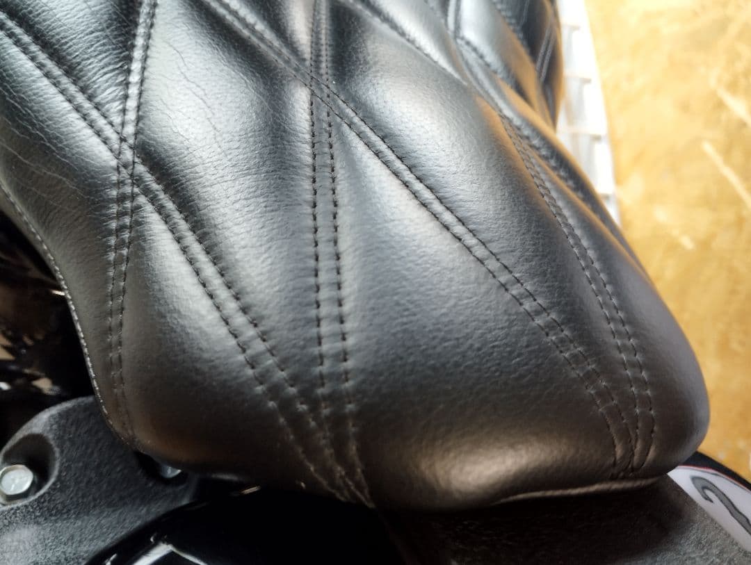 ハーレー　コルビン　BMC　シート　FXLRS