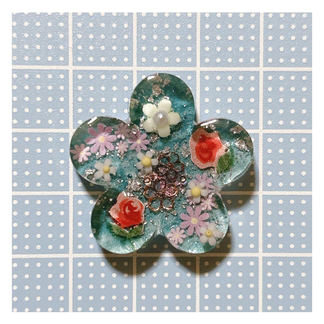 No 997❣️可愛いお花型レジンヘアゴム❣️٩(๑❛ᴗ❛๑)۶❣️