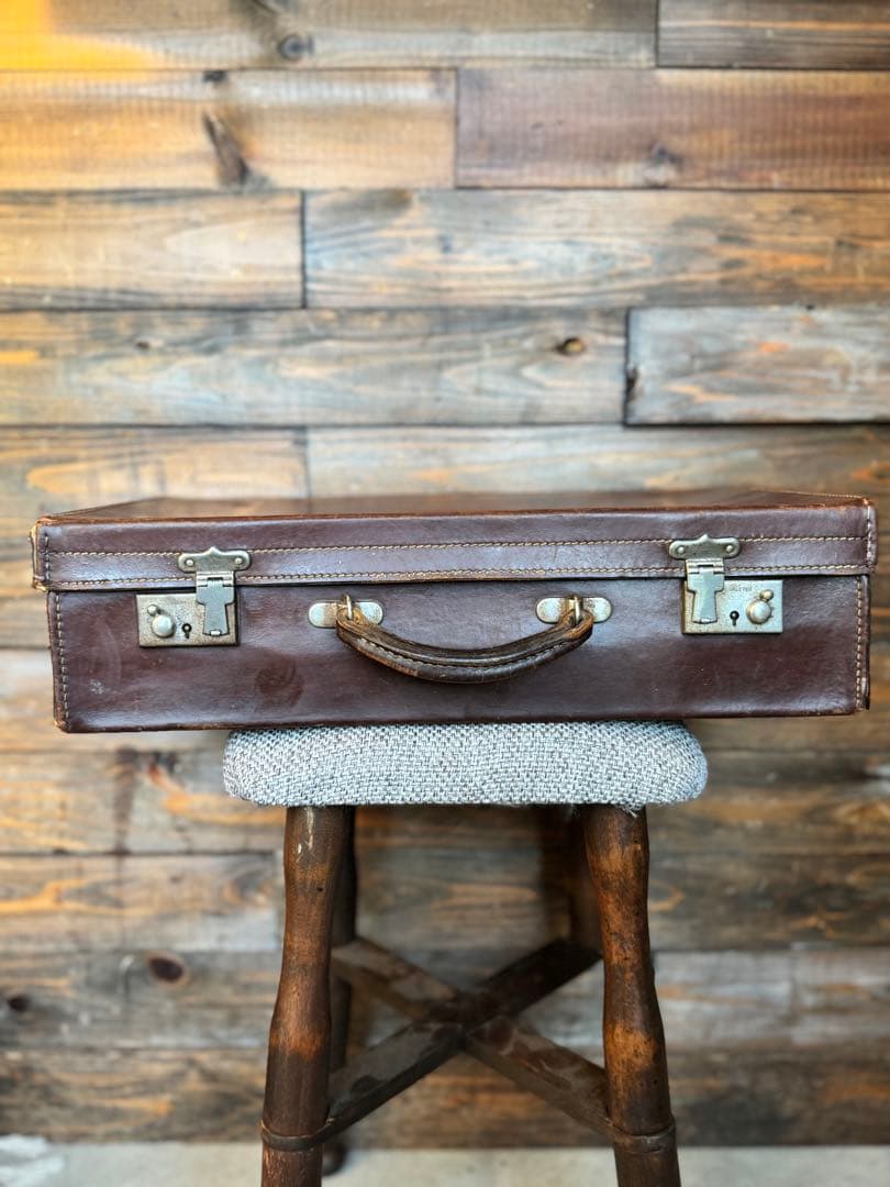 イギリス製　ビンテージトランク