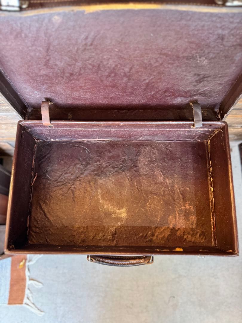 イギリス製　ビンテージトランク