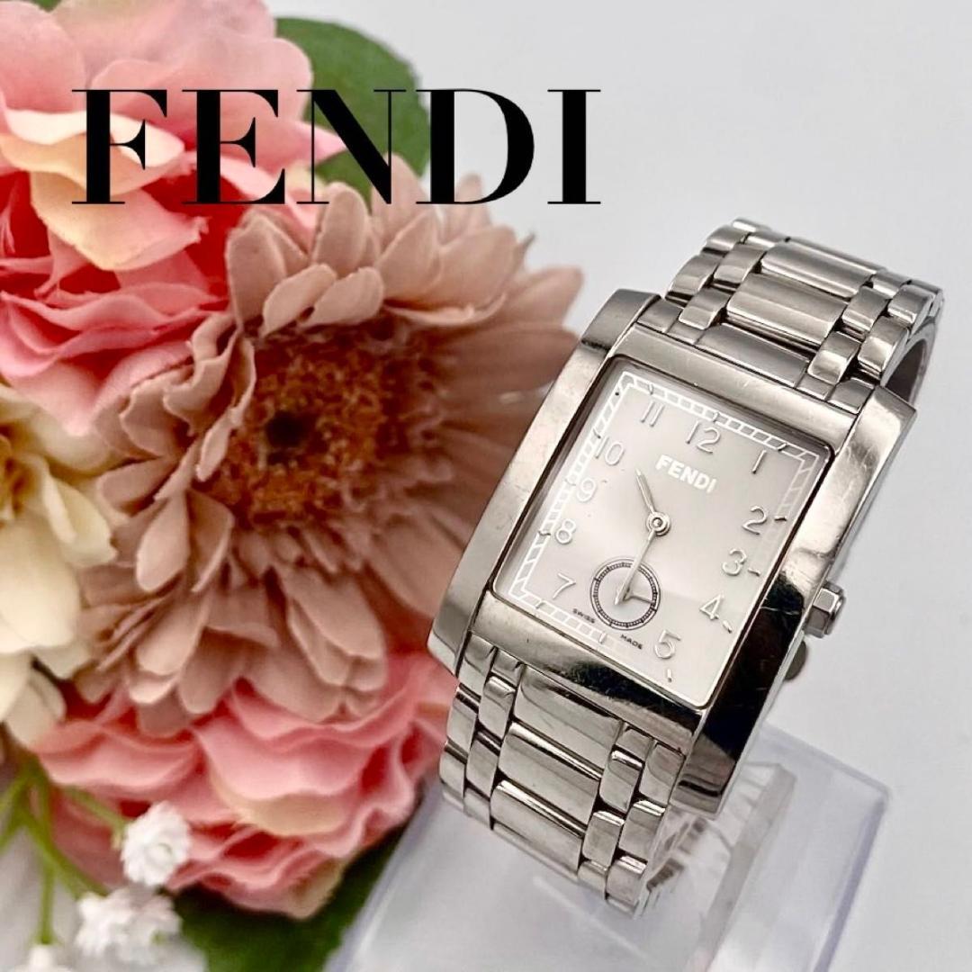 457 フェンディ 7000G 腕時計 スクエア ホワイト文字盤 スモセコ