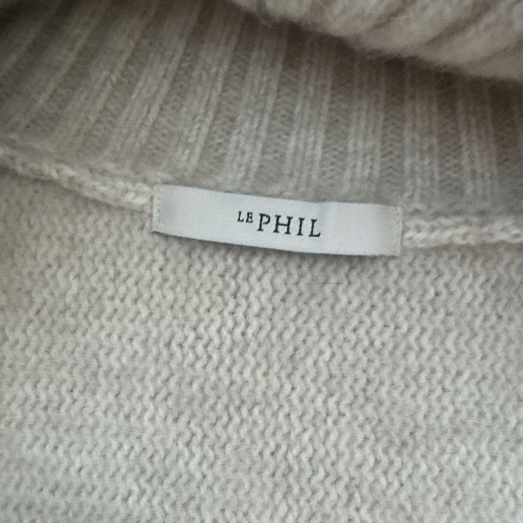 新品未使用　ルフィル　ライトベージュ　ハイネック クロップドニット