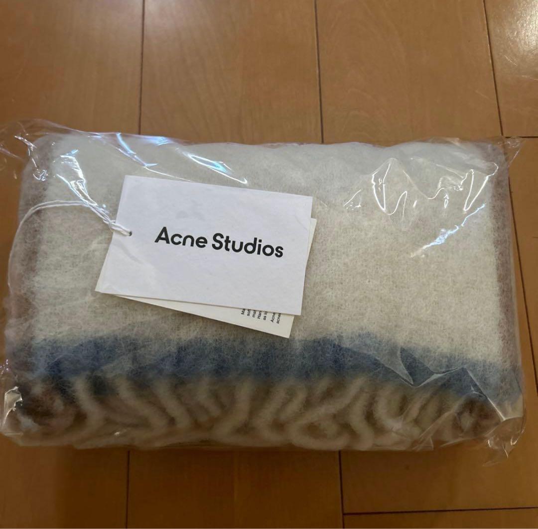 Acne Studios オフホワイト ウール フリンジ マフラー