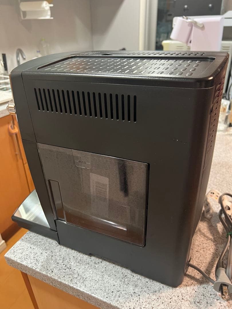 De'Longhi Magnifica エスプレッソマシン　ESAM03110B