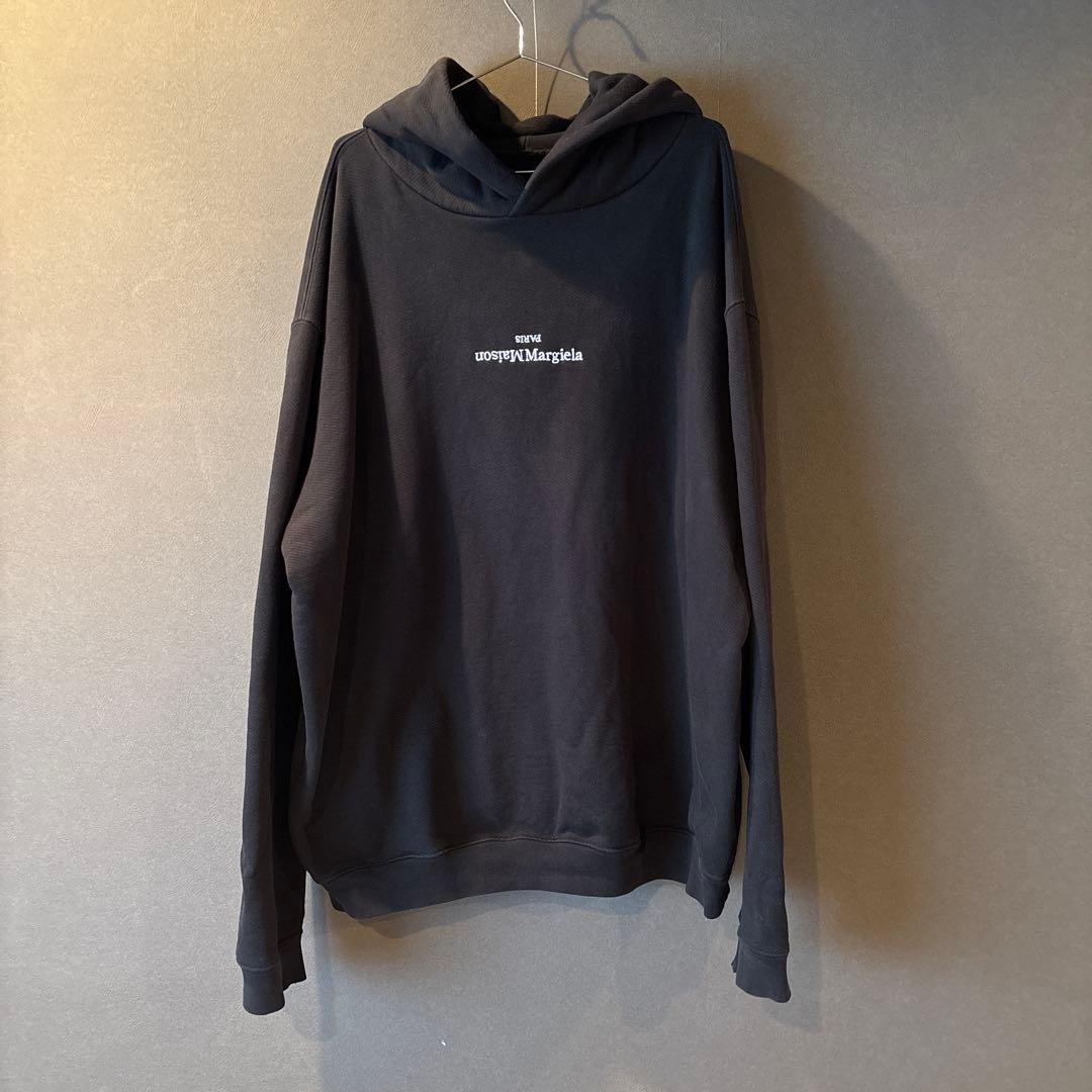 兵*ん様 メゾンマルジェラ　2020aw 反転ロゴ　パーカー　黒