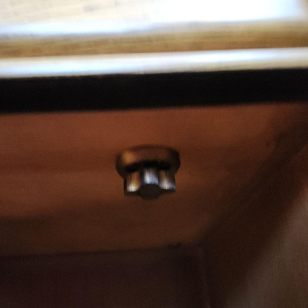 送料込み　机のみ　ドレッサー　引き出しロック機能あり