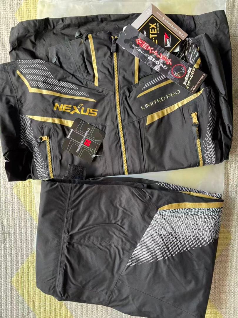 シマノリミテッドプロGORE-TEX RA-112U レインスーツ M