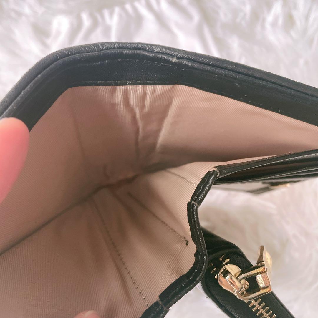 美品⭐︎miumiu マテラッセ 黒 二つ折り レザー コンパクトウォレット