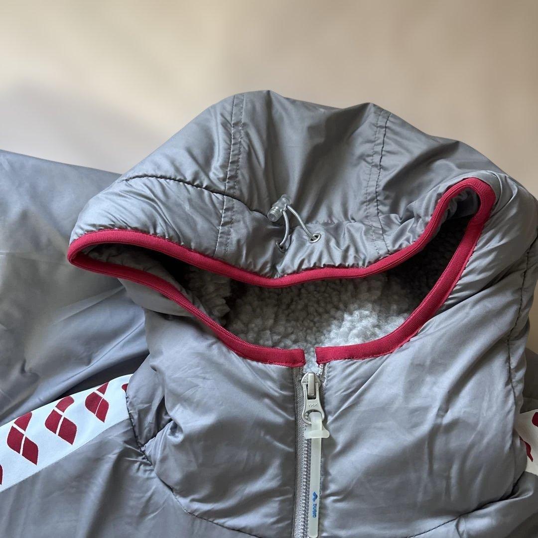 アリーナ　競泳ベンチコート　ダブルジップ